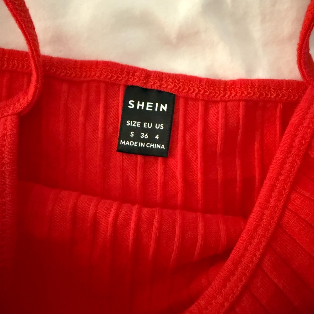 Red Ribbed Crop Top - Picture 2 of 3